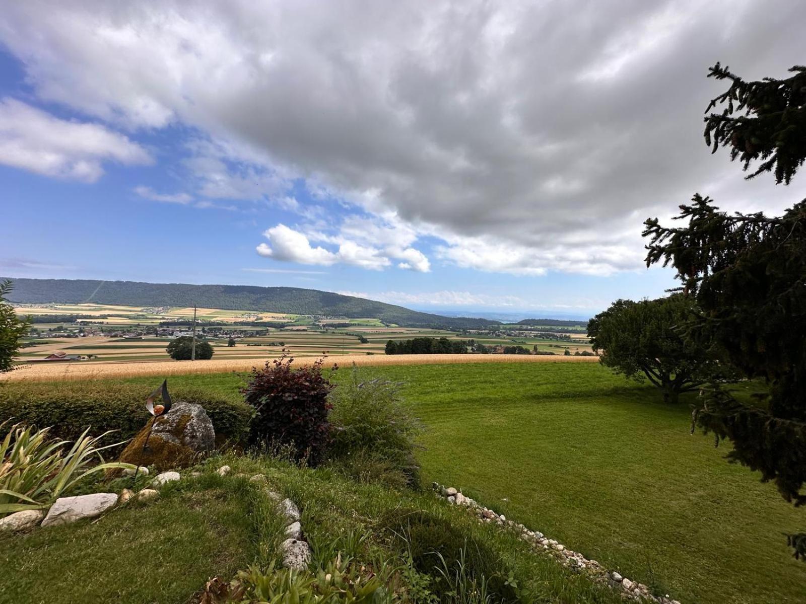 Villa Avec Vue Sur La Vallee Les Hauts-Geneveys Kültér fotó